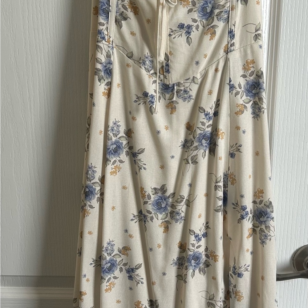 Josephine Periwinkle Floral Dress - Picture 3 of 16